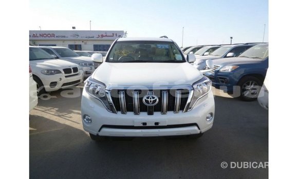 Acheter Import Voiture Toyota Prado Blanc à Import - Dubai, Marquesas Acheter Import Voiture Toyota Prado Blanc à Import - Dubai, Marquesas