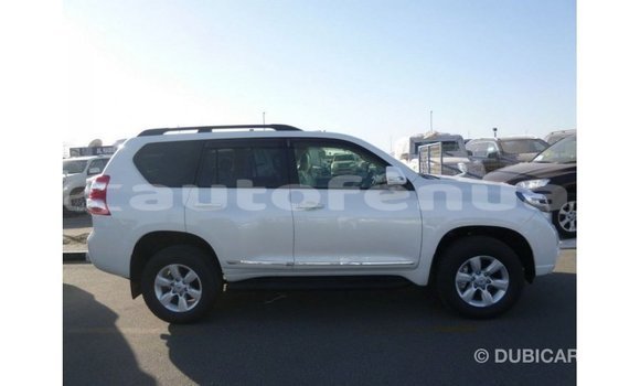 Acheter Import Voiture Toyota Prado Blanc à Import - Dubai, Marquesas Acheter Import Voiture Toyota Prado Blanc à Import - Dubai, Marquesas