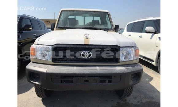 Buy Import Toyota Land Cruiser Beige Car in Import - Dubai in Marquesas Buy Import Toyota Land Cruiser Beige Car in Import - Dubai in Marquesas