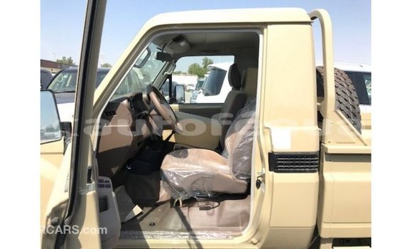 Buy Import Toyota Land Cruiser Beige Car in Import - Dubai in Marquesas Buy Import Toyota Land Cruiser Beige Car in Import - Dubai in Marquesas