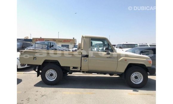 Buy Import Toyota Land Cruiser Beige Car in Import - Dubai in Marquesas Buy Import Toyota Land Cruiser Beige Car in Import - Dubai in Marquesas