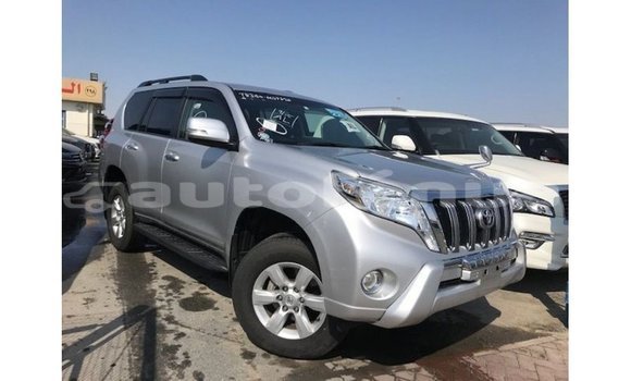 Acheter Import Voiture Toyota Prado Autre à Import - Dubai, Marquesas