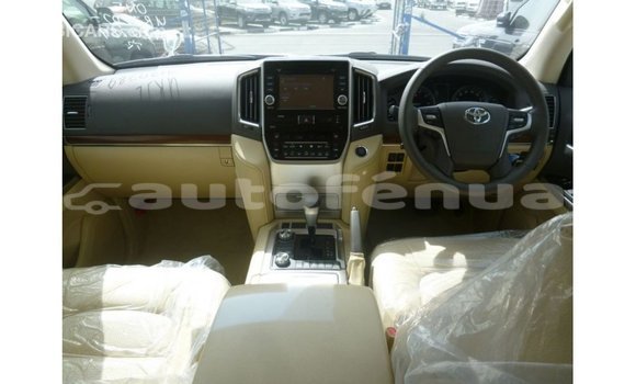 Buy Import Toyota Land Cruiser White Car in Import - Dubai in Marquesas Buy Import Toyota Land Cruiser White Car in Import - Dubai in Marquesas