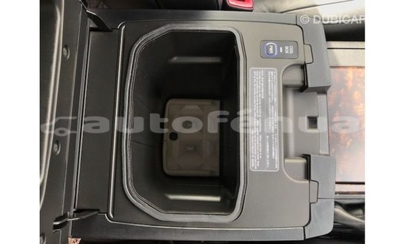 Acheter Import Voiture Toyota Land Cruiser Blanc à Import - Dubai, Marquesas Acheter Import Voiture Toyota Land Cruiser Blanc à Import - Dubai, Marquesas