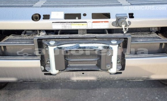 Acheter Import Voiture Toyota Land Cruiser Beige à Import - Dubai, Marquesas Acheter Import Voiture Toyota Land Cruiser Beige à Import - Dubai, Marquesas