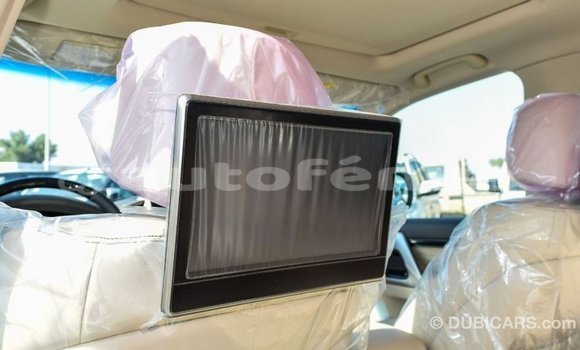 Acheter Import Voiture Toyota Land Cruiser Blanc à Import - Dubai, Marquesas Acheter Import Voiture Toyota Land Cruiser Blanc à Import - Dubai, Marquesas
