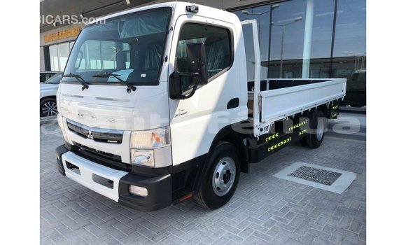 Buy Import Mitsubishi Carisma White Car in Import - Dubai in Marquesas Buy Import Mitsubishi Carisma White Car in Import - Dubai in Marquesas