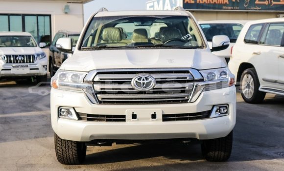 Buy Import Toyota Land Cruiser White Car in Import - Dubai in Marquesas Buy Import Toyota Land Cruiser White Car in Import - Dubai in Marquesas