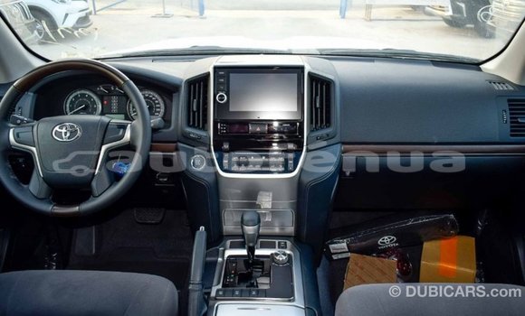 Acheter Import Voiture Toyota Land Cruiser Blanc à Import - Dubai, Marquesas Acheter Import Voiture Toyota Land Cruiser Blanc à Import - Dubai, Marquesas