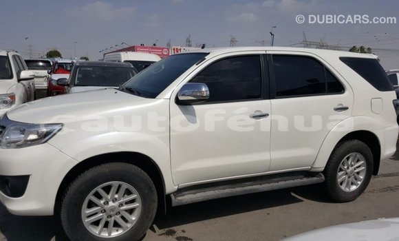 Acheter Import Voiture Toyota Fortuner Blanc à Import - Dubai, Marquesas Acheter Import Voiture Toyota Fortuner Blanc à Import - Dubai, Marquesas