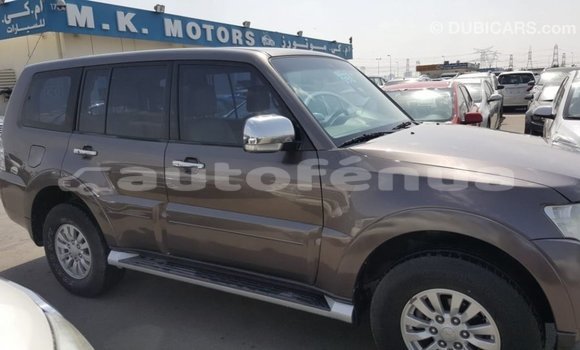 Buy Import Mitsubishi Pajero Brown Car in Import - Dubai in Marquesas Buy Import Mitsubishi Pajero Brown Car in Import - Dubai in Marquesas