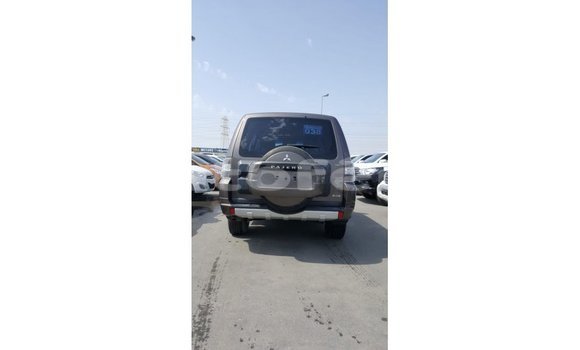Buy Import Mitsubishi Pajero Brown Car in Import - Dubai in Marquesas Buy Import Mitsubishi Pajero Brown Car in Import - Dubai in Marquesas