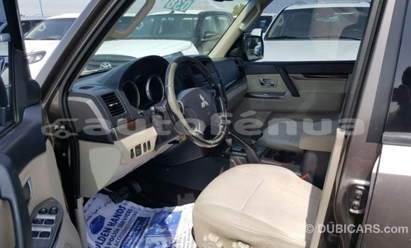 Buy Import Mitsubishi Pajero Brown Car in Import - Dubai in Marquesas Buy Import Mitsubishi Pajero Brown Car in Import - Dubai in Marquesas