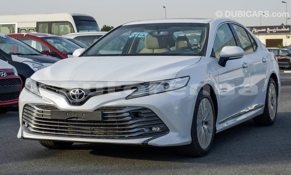 Acheter Import Voiture Toyota Camry Blanc à Import - Dubai, Marquesas Acheter Import Voiture Toyota Camry Blanc à Import - Dubai, Marquesas