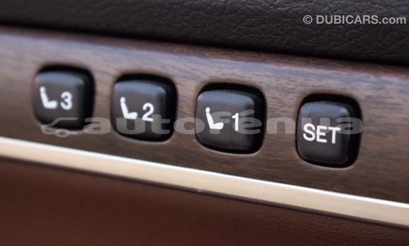 Acheter Import Voiture Toyota Land Cruiser Blanc à Import - Dubai, Marquesas Acheter Import Voiture Toyota Land Cruiser Blanc à Import - Dubai, Marquesas