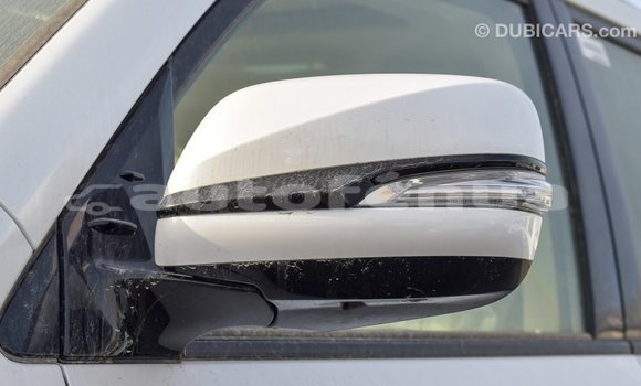 Acheter Import Voiture Lexus LX Blanc à Import - Dubai, Marquesas Acheter Import Voiture Lexus LX Blanc à Import - Dubai, Marquesas