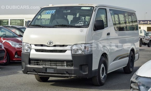 Acheter Import Voiture Toyota Hiace Blanc à Import - Dubai, Marquesas Acheter Import Voiture Toyota Hiace Blanc à Import - Dubai, Marquesas