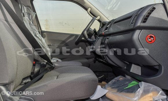 Acheter Import Voiture Toyota Hiace Blanc à Import - Dubai, Marquesas Acheter Import Voiture Toyota Hiace Blanc à Import - Dubai, Marquesas