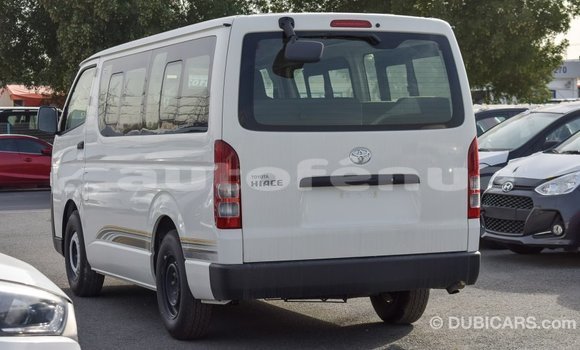 Acheter Import Voiture Toyota Hiace Blanc à Import - Dubai, Marquesas Acheter Import Voiture Toyota Hiace Blanc à Import - Dubai, Marquesas