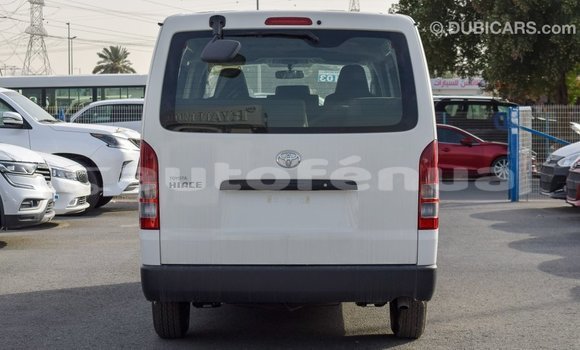 Acheter Import Voiture Toyota Hiace Blanc à Import - Dubai, Marquesas Acheter Import Voiture Toyota Hiace Blanc à Import - Dubai, Marquesas