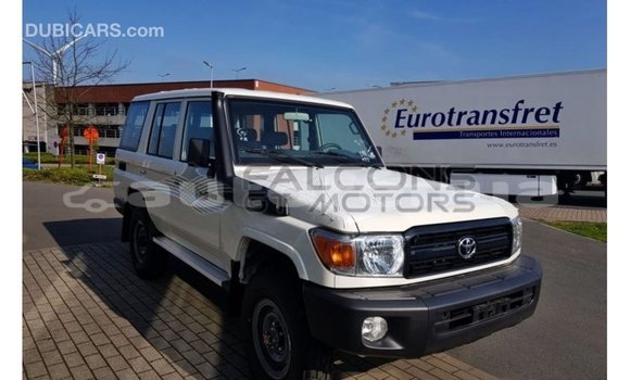 Buy Import Toyota Land Cruiser White Car in Import - Dubai in Marquesas Buy Import Toyota Land Cruiser White Car in Import - Dubai in Marquesas