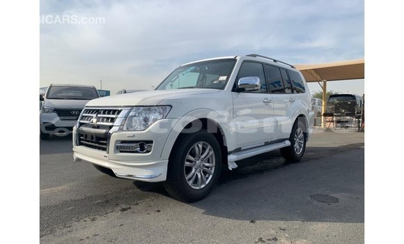 Buy Import Mitsubishi Pajero White Car in Import - Dubai in Marquesas Buy Import Mitsubishi Pajero White Car in Import - Dubai in Marquesas