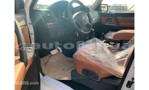 Buy Import Mitsubishi Pajero White Car in Import - Dubai in Marquesas Buy Import Mitsubishi Pajero White Car in Import - Dubai in Marquesas