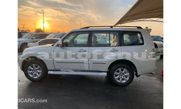 Buy Import Mitsubishi Pajero Black Car in Import - Dubai in Marquesas Buy Import Mitsubishi Pajero Black Car in Import - Dubai in Marquesas