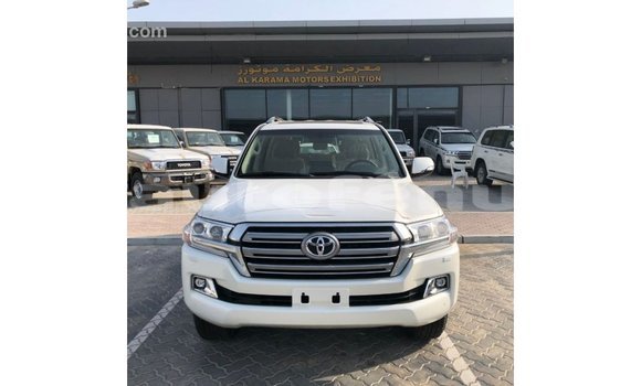 Acheter Import Voiture Toyota Land Cruiser Blanc à Import - Dubai, Marquesas Acheter Import Voiture Toyota Land Cruiser Blanc à Import - Dubai, Marquesas