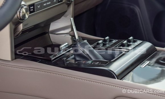 Acheter Import Voiture Lexus GX Blanc à Import - Dubai, Marquesas Acheter Import Voiture Lexus GX Blanc à Import - Dubai, Marquesas