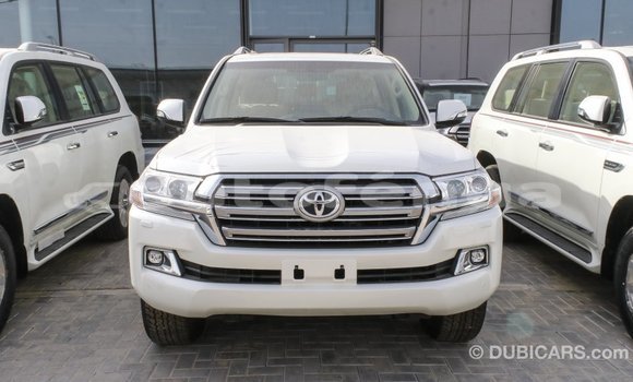 Acheter Import Voiture Toyota Land Cruiser Blanc à Import - Dubai, Marquesas Acheter Import Voiture Toyota Land Cruiser Blanc à Import - Dubai, Marquesas