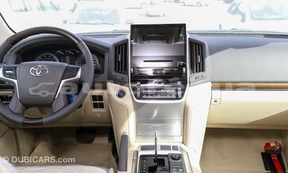 Acheter Import Voiture Toyota Land Cruiser Blanc à Import - Dubai, Marquesas Acheter Import Voiture Toyota Land Cruiser Blanc à Import - Dubai, Marquesas