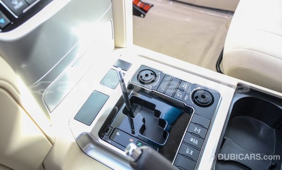 Acheter Import Voiture Toyota Land Cruiser Blanc à Import - Dubai, Marquesas Acheter Import Voiture Toyota Land Cruiser Blanc à Import - Dubai, Marquesas