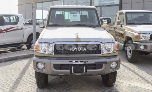 Acheter Import Voiture Toyota Land Cruiser Beige à Import - Dubai, Marquesas Acheter Import Voiture Toyota Land Cruiser Beige à Import - Dubai, Marquesas