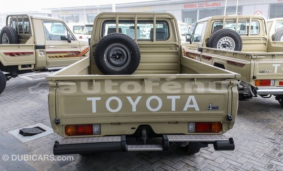 Acheter Import Voiture Toyota Land Cruiser Beige à Import - Dubai, Marquesas Acheter Import Voiture Toyota Land Cruiser Beige à Import - Dubai, Marquesas