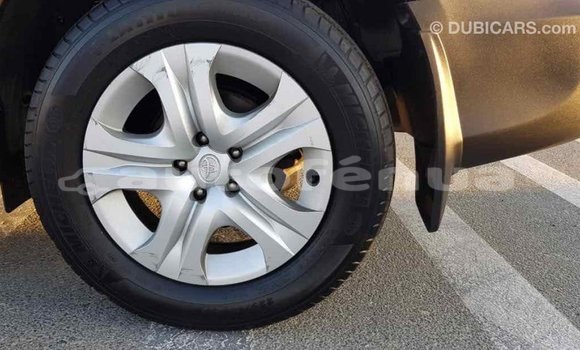 Acheter Import Voiture Toyota RAV4 Rouge à Import - Dubai, Marquesas Acheter Import Voiture Toyota RAV4 Rouge à Import - Dubai, Marquesas