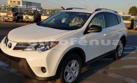 Acheter Import Voiture Toyota RAV4 Blanc à Import - Dubai, Marquesas Acheter Import Voiture Toyota RAV4 Blanc à Import - Dubai, Marquesas