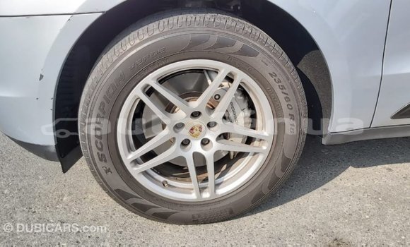Acheter Import Voiture Porsche Macan Autre à Import - Dubai, Marquesas Acheter Import Voiture Porsche Macan Autre à Import - Dubai, Marquesas