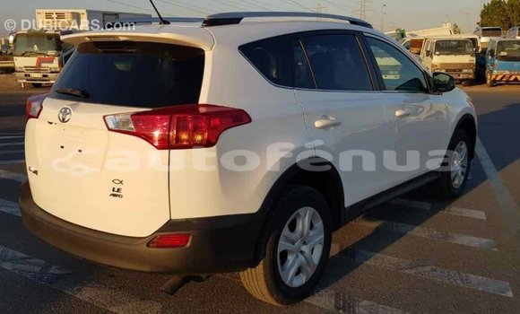 Acheter Import Voiture Toyota RAV4 Blanc à Import - Dubai, Marquesas Acheter Import Voiture Toyota RAV4 Blanc à Import - Dubai, Marquesas