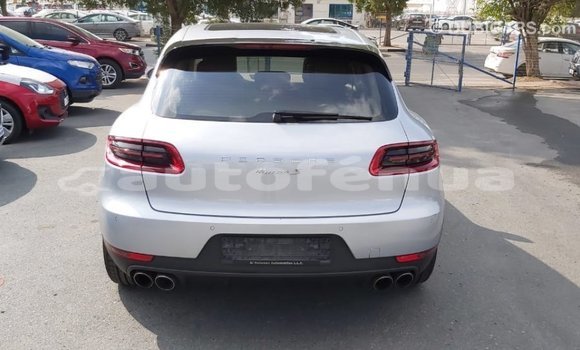 Acheter Import Voiture Porsche Macan Autre à Import - Dubai, Marquesas Acheter Import Voiture Porsche Macan Autre à Import - Dubai, Marquesas
