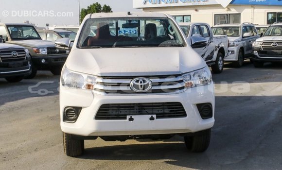 Acheter Import Voiture Toyota Hilux Blanc à Import - Dubai, Marquesas Acheter Import Voiture Toyota Hilux Blanc à Import - Dubai, Marquesas