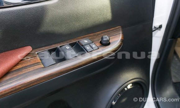 Acheter Import Voiture Toyota Hilux Blanc à Import - Dubai, Marquesas Acheter Import Voiture Toyota Hilux Blanc à Import - Dubai, Marquesas