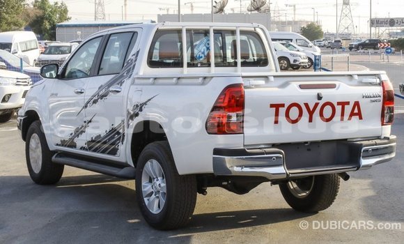 Acheter Import Voiture Toyota Hilux Blanc à Import - Dubai, Marquesas Acheter Import Voiture Toyota Hilux Blanc à Import - Dubai, Marquesas