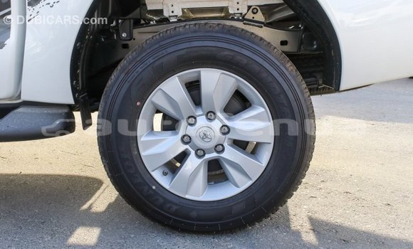 Acheter Import Voiture Toyota Hilux Blanc à Import - Dubai, Marquesas Acheter Import Voiture Toyota Hilux Blanc à Import - Dubai, Marquesas
