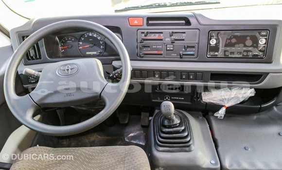 Acheter Import Voiture Toyota Coaster Blanc à Import - Dubai, Marquesas Acheter Import Voiture Toyota Coaster Blanc à Import - Dubai, Marquesas