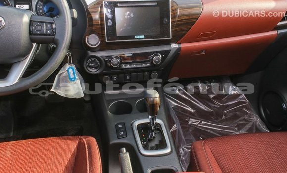 Acheter Import Voiture Toyota Hilux Blanc à Import - Dubai, Marquesas Acheter Import Voiture Toyota Hilux Blanc à Import - Dubai, Marquesas