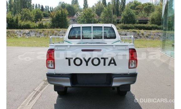 Buy Import Toyota Hilux White Car in Import - Dubai in Marquesas Buy Import Toyota Hilux White Car in Import - Dubai in Marquesas