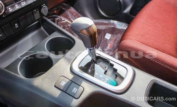Acheter Import Voiture Toyota Hilux Blanc à Import - Dubai, Marquesas Acheter Import Voiture Toyota Hilux Blanc à Import - Dubai, Marquesas
