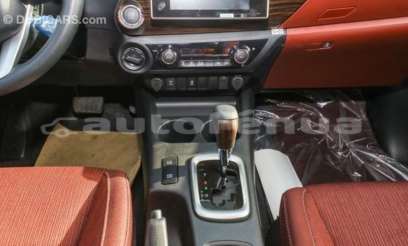 Acheter Import Voiture Toyota Hilux Blanc à Import - Dubai, Marquesas Acheter Import Voiture Toyota Hilux Blanc à Import - Dubai, Marquesas