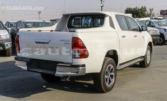 Acheter Import Voiture Toyota Hilux Blanc à Import - Dubai, Marquesas Acheter Import Voiture Toyota Hilux Blanc à Import - Dubai, Marquesas